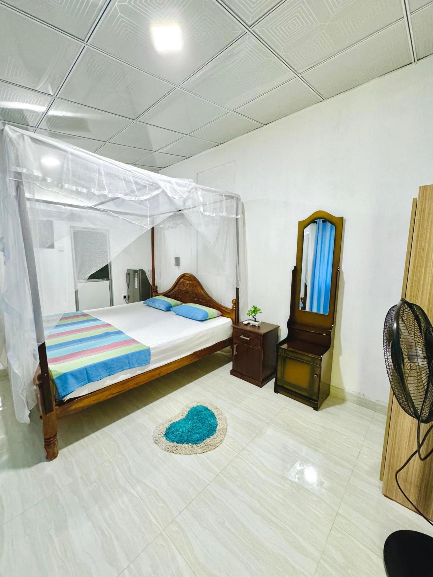 Nethmi Homestay & Restaurant Tangalle Exterior photo