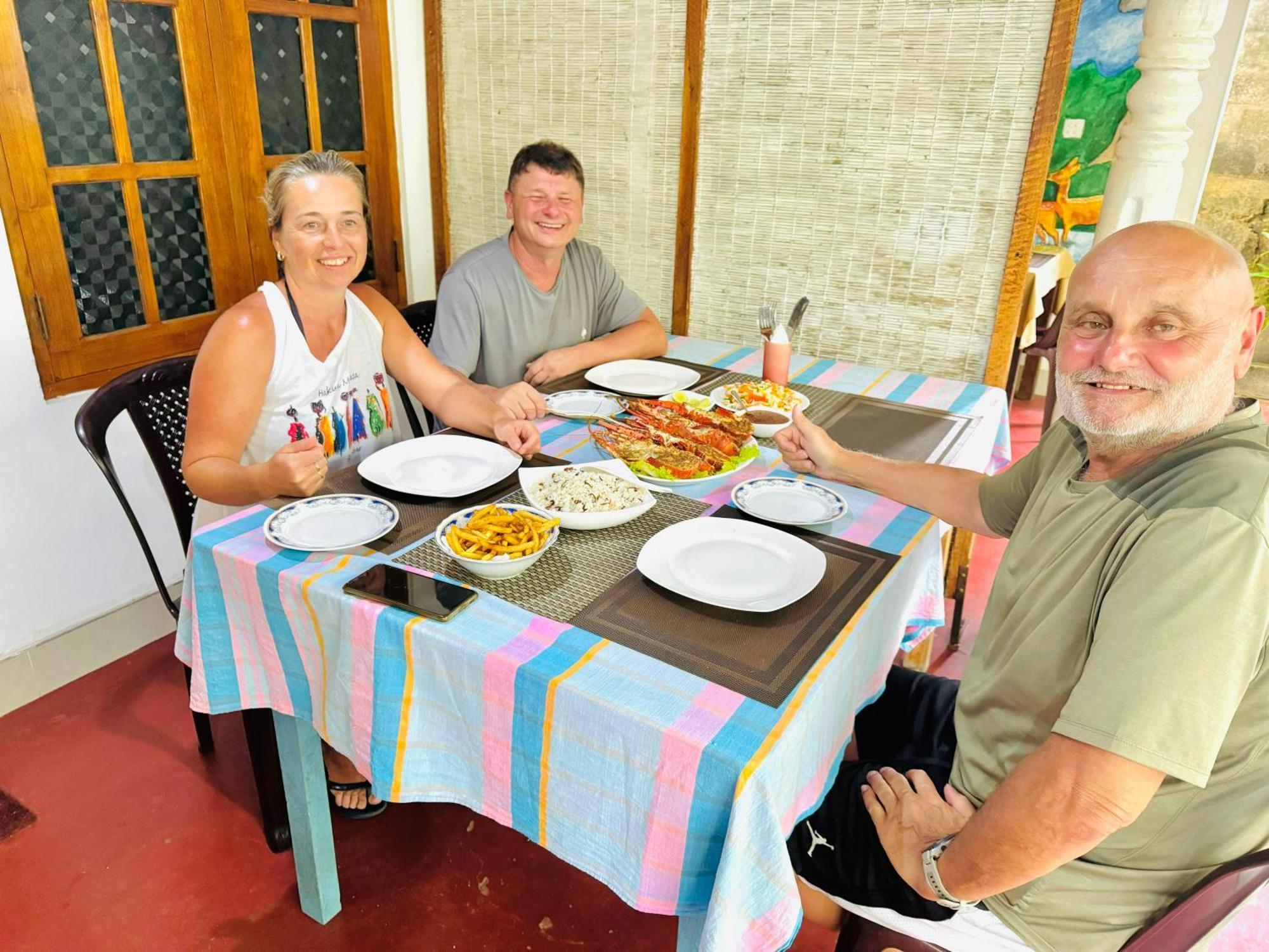 Nethmi Homestay & Restaurant Tangalle Exterior photo